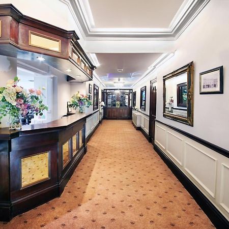 Отель The Bailie, Main St Bailieborough, A82T6C6 Каван Экстерьер фото
